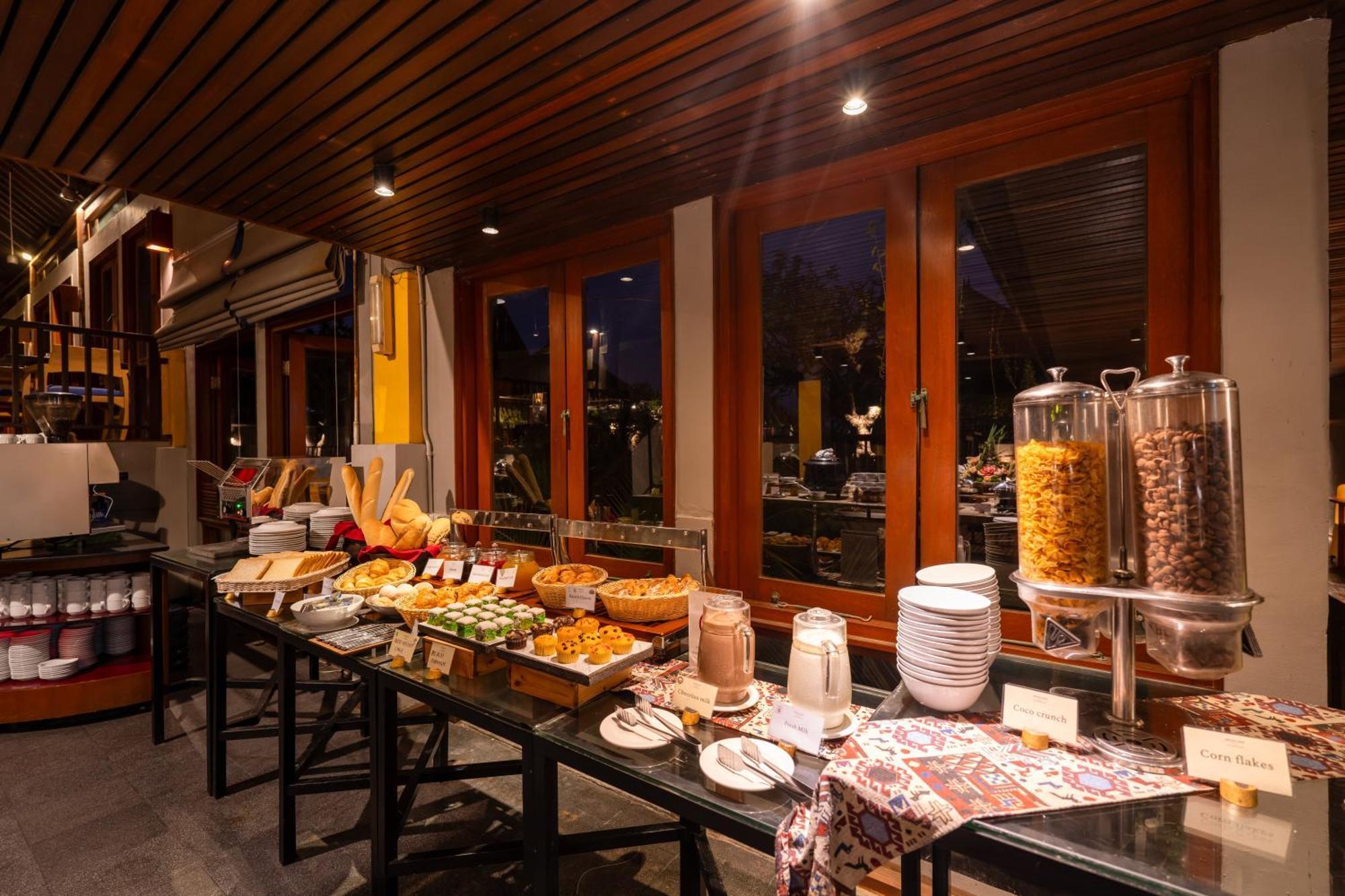 Mercure Kuta Lombok Exterior foto